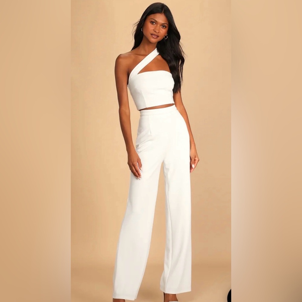 Lulu's White Pants/ Crop Set